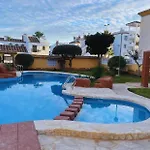 Modern Escape Shared Pool Private Terrace *