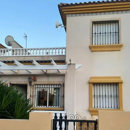 Casa de Férias Modern Escape Shared Pool Private Terrace Orihuela