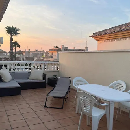 3 Bed Sleeps 6 -shared Pool -private Terrace Ferienhaus