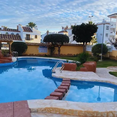 3 Bed Sleeps 6 -shared Pool -private Terrace *