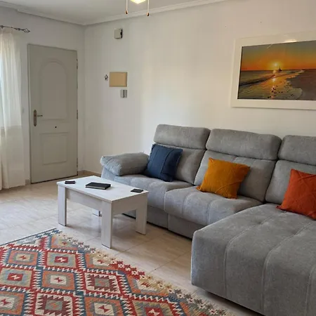 Ferienhaus 3 Bed Sleeps 6 -shared Pool -private Terrace Orihuela