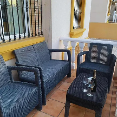 Ferienhaus 3 Bed Sleeps 6 -shared Pool -private Terrace Orihuela