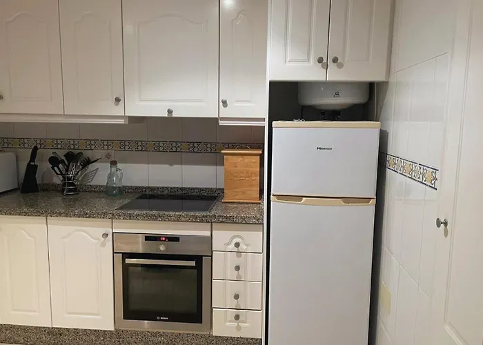 Modern Escape Shared Pool Private Terrace Casa de Férias *