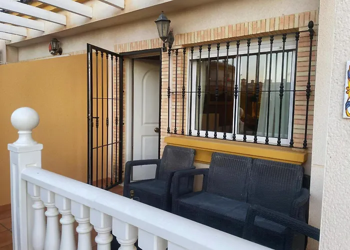 Modern Escape Shared Pool Private Terrace Ferienhaus