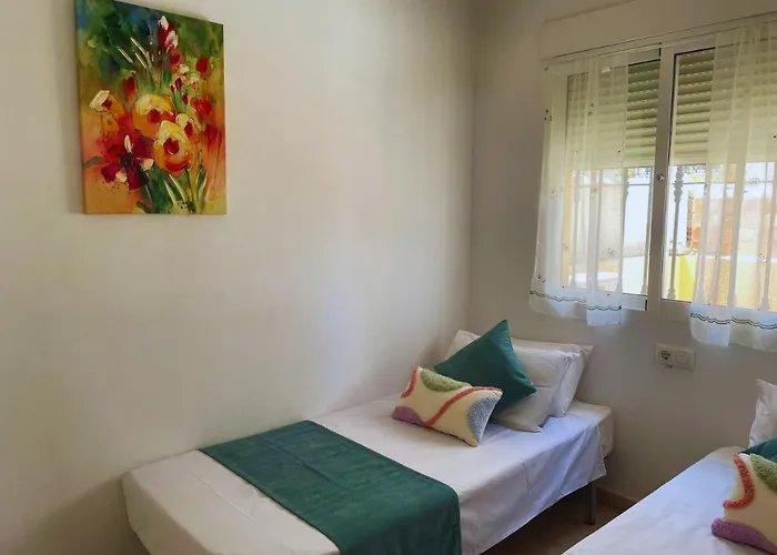 Modern Escape Shared Pool Private Terrace *