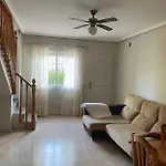 בית נופש Modern Escape Shared Pool Private Terrace *