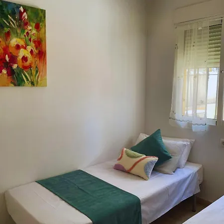 3 Bed Sleeps 6 -shared Pool -private Terrace *